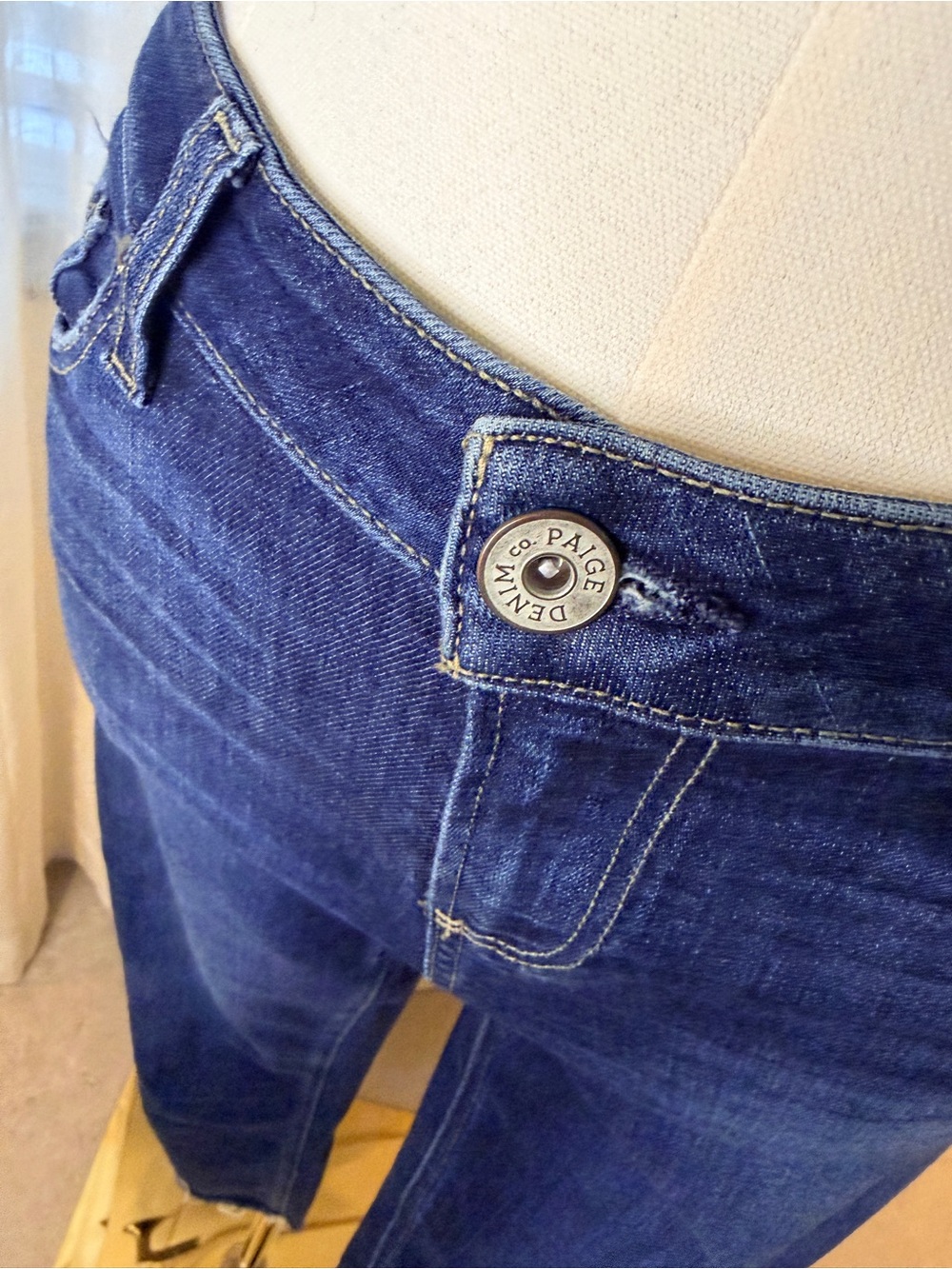 PAIGE Premium Denim Dark Wash Cropped Raw Hem Jeans Size 26